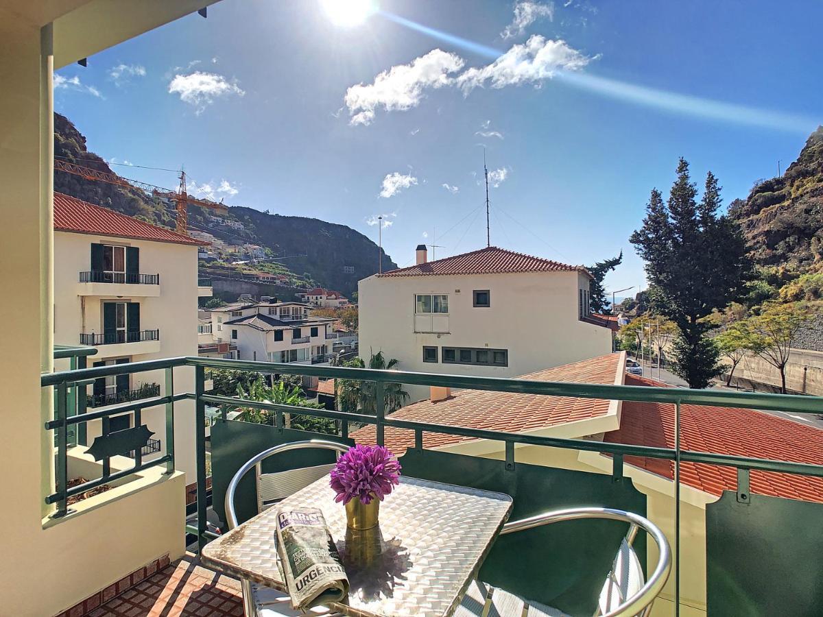 Sea N' Sun Apartment By Lovelystay Ribeira Brava Exteriör bild