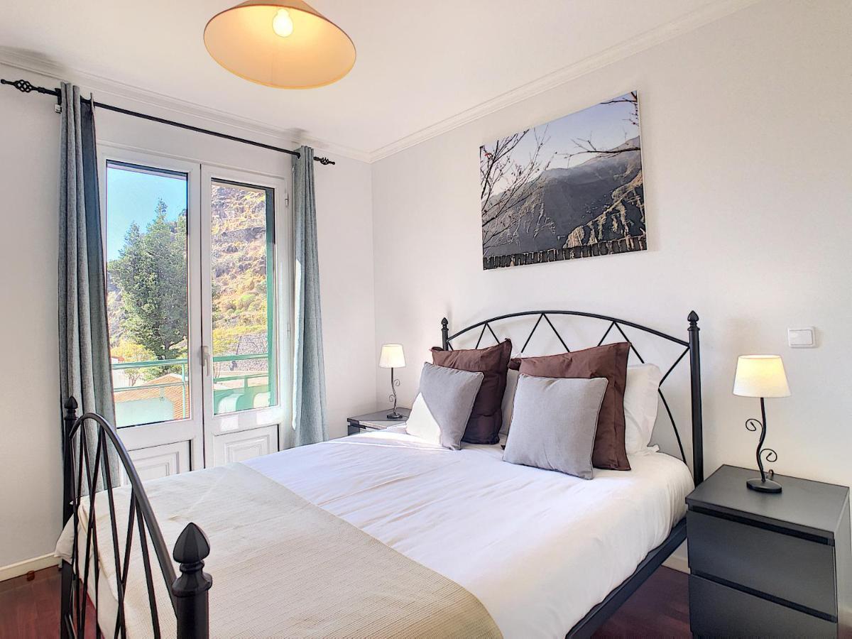 Sea N' Sun Apartment By Lovelystay Ribeira Brava Exteriör bild