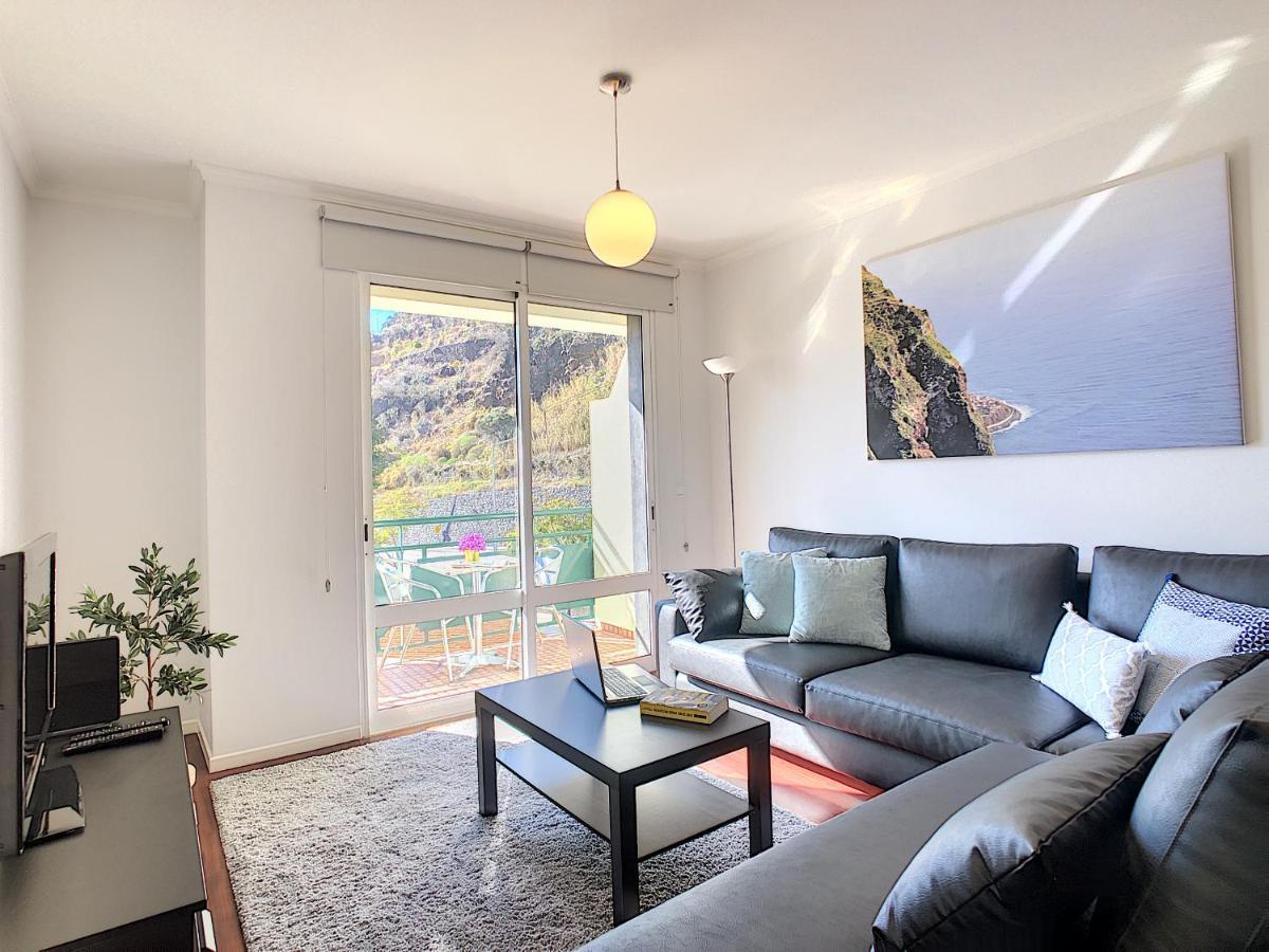 Sea N' Sun Apartment By Lovelystay Ribeira Brava Exteriör bild